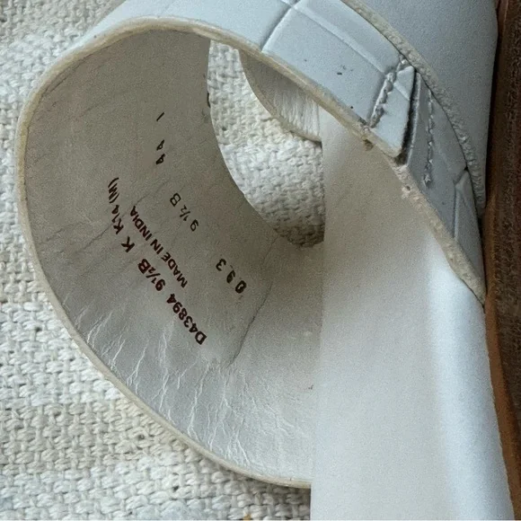 Cole Hann Amavia Double-Band Optic White Embossed Leather Sandals size 9.5 - Picture 4 of 11